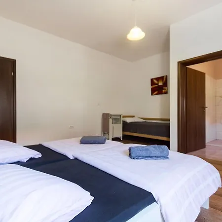 Wunderschoenes In Mit Privatem Pool Prázdninový dům Cere
