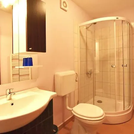 Wunderschoenes In Mit Privatem Pool 度假居 Cere